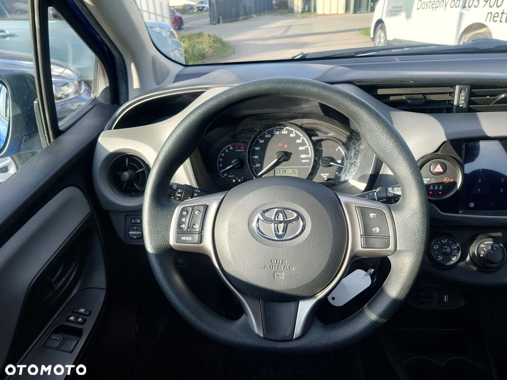 Toyota Yaris - 12