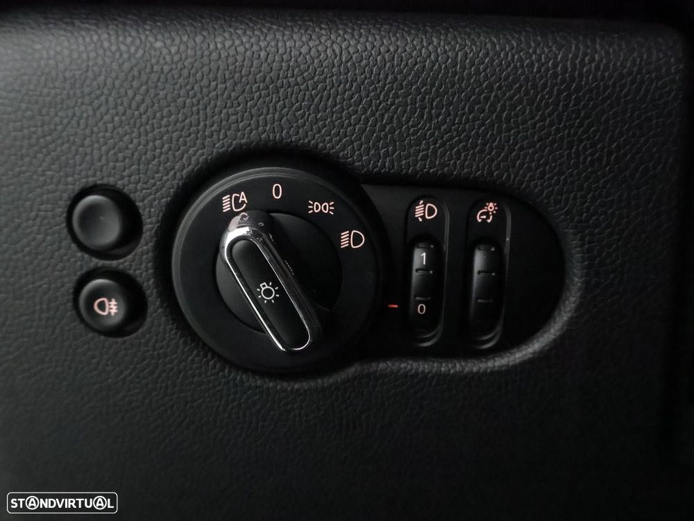 MINI 5 Portas Cooper Auto - 15