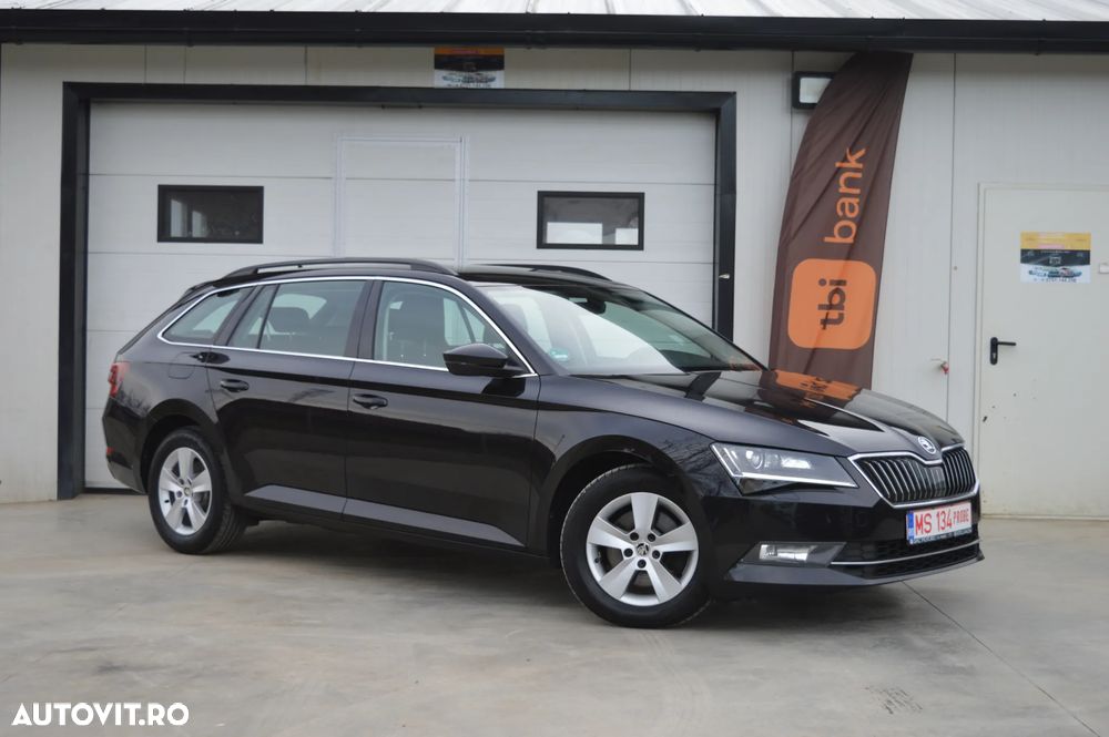 Skoda Superb 2.0 TDI DSG Ambition - 1