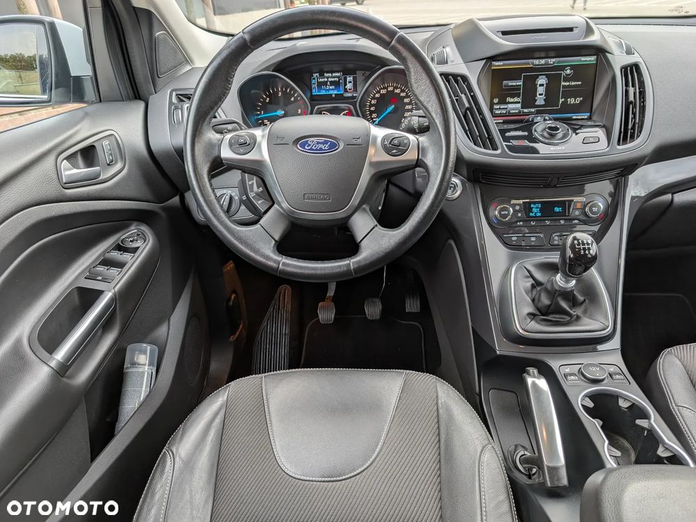 Ford Kuga 2.0 TDCi 4x4 Titanium - 22