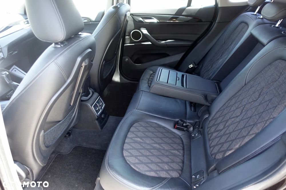 BMW X1 xDrive18d Sport Line - 15