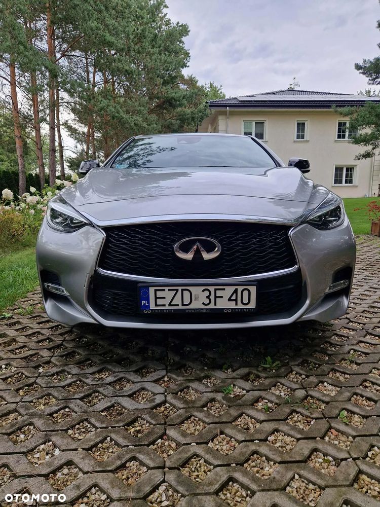Infiniti Q30 2.0t Sport Tech AWD 7DCT - 2