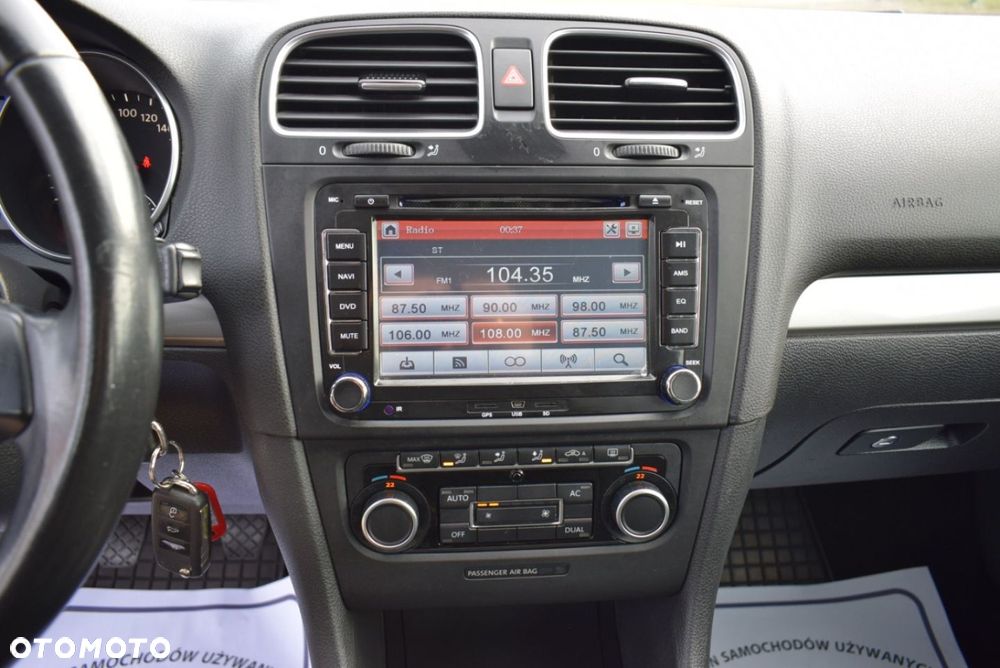 Volkswagen Golf - 25