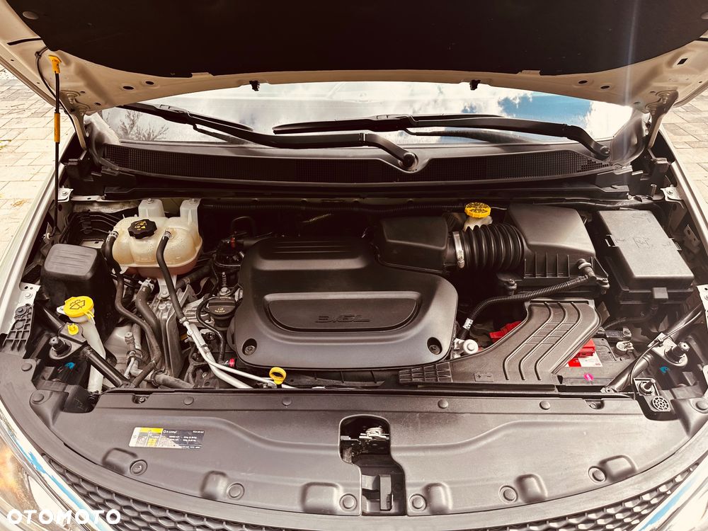 Chrysler Pacifica - 11