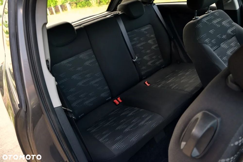 Opel Corsa 1.2 16V Edition / Active - 31