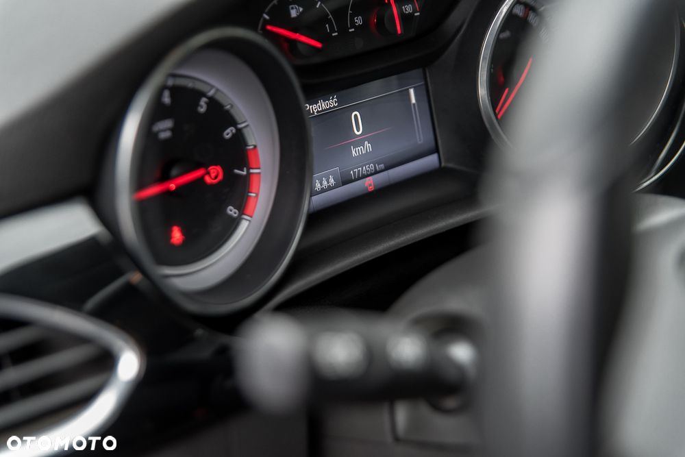 Opel Astra 1.4 Turbo Edition - 31