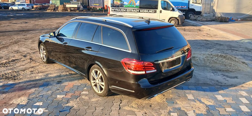 Mercedes-Benz Klasa E 220 CDI DPF BlueEFFICIENCY 7G-TRONIC Avantgarde - 5