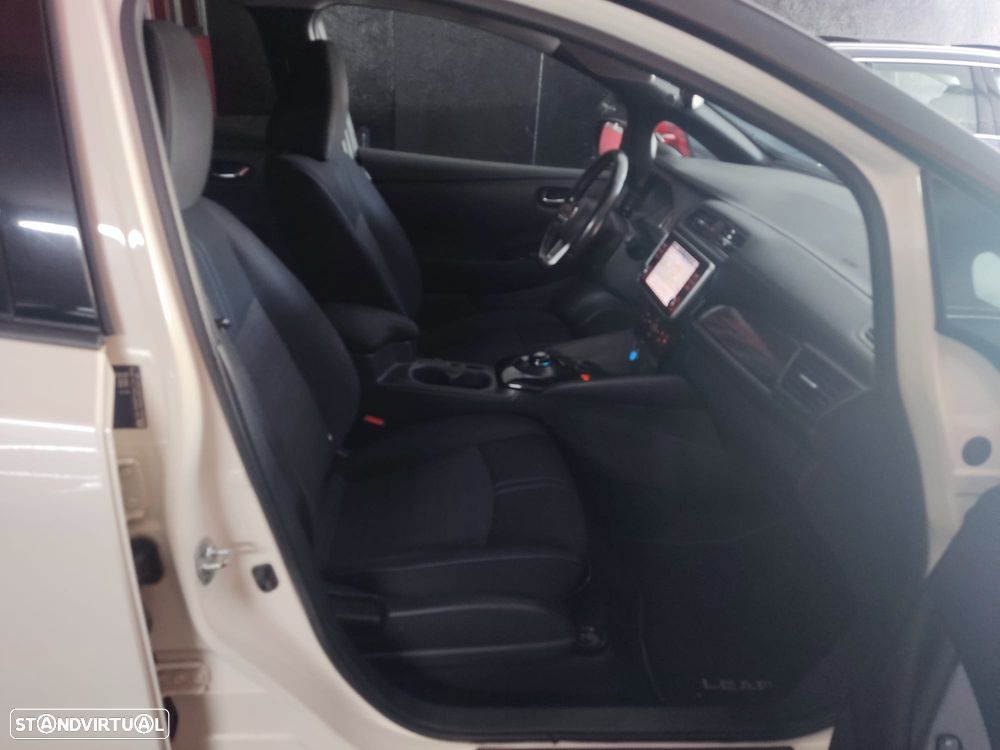 Nissan Leaf Tekna ProPilot Park - 6