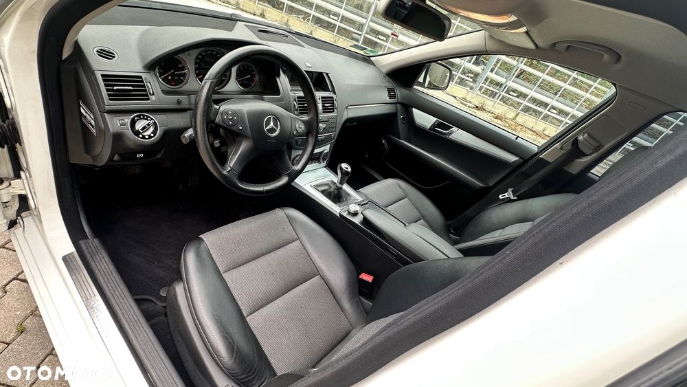 Mercedes-Benz Klasa C 180 Kompressor Avantgarde - 8
