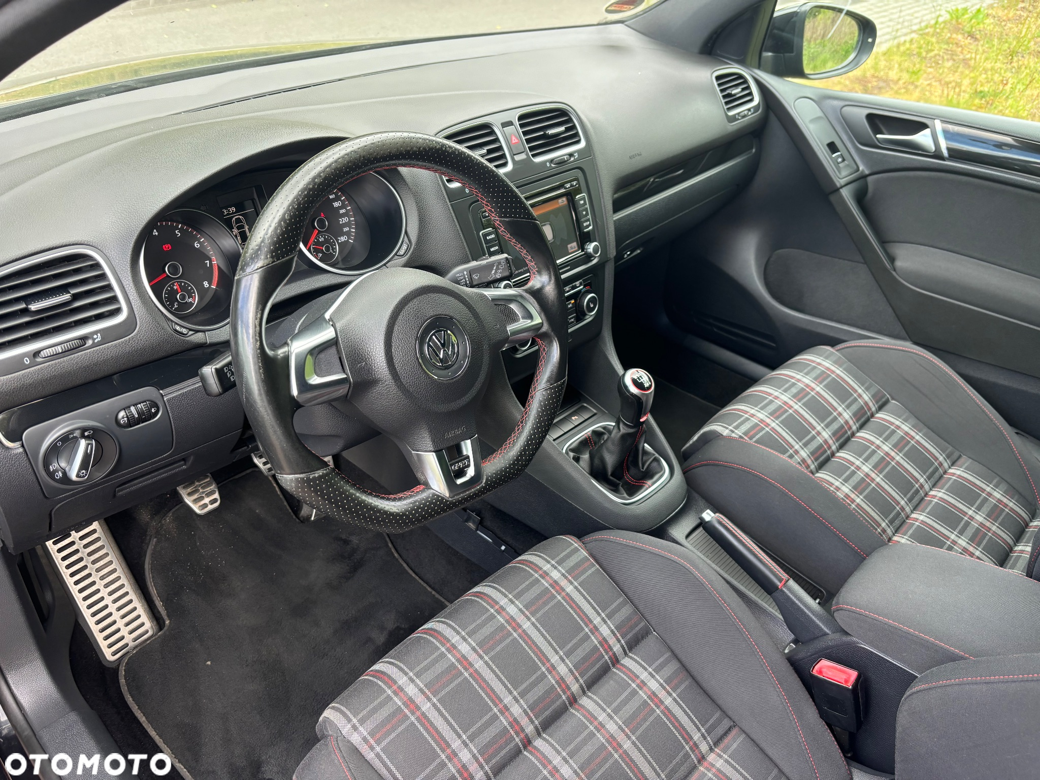 Volkswagen Golf VI 2.0 TSI GTI - 5