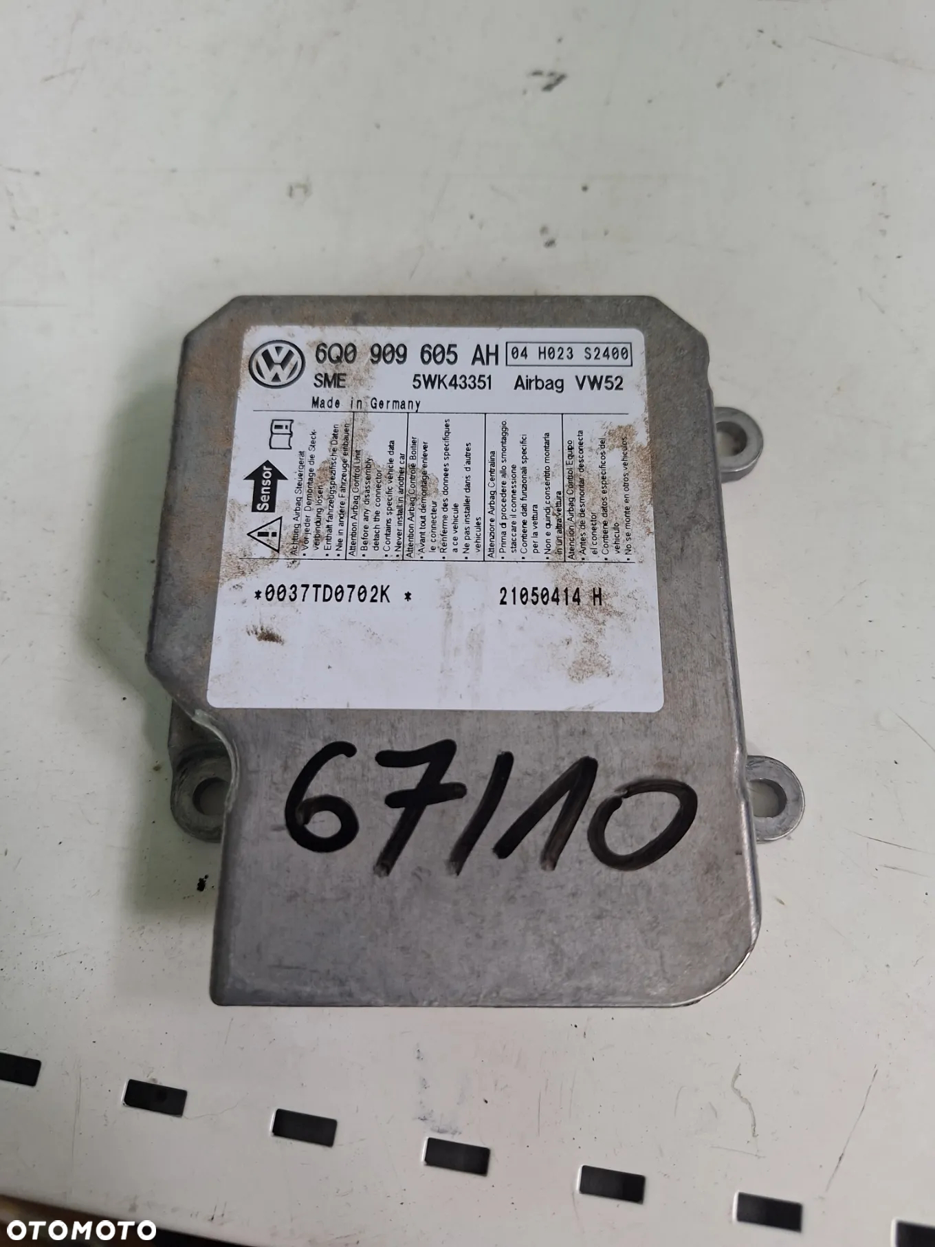 VW caddy  moduł sensor poduszek airbag 6Q0909605AH  (60/3)    (67/10) - 8