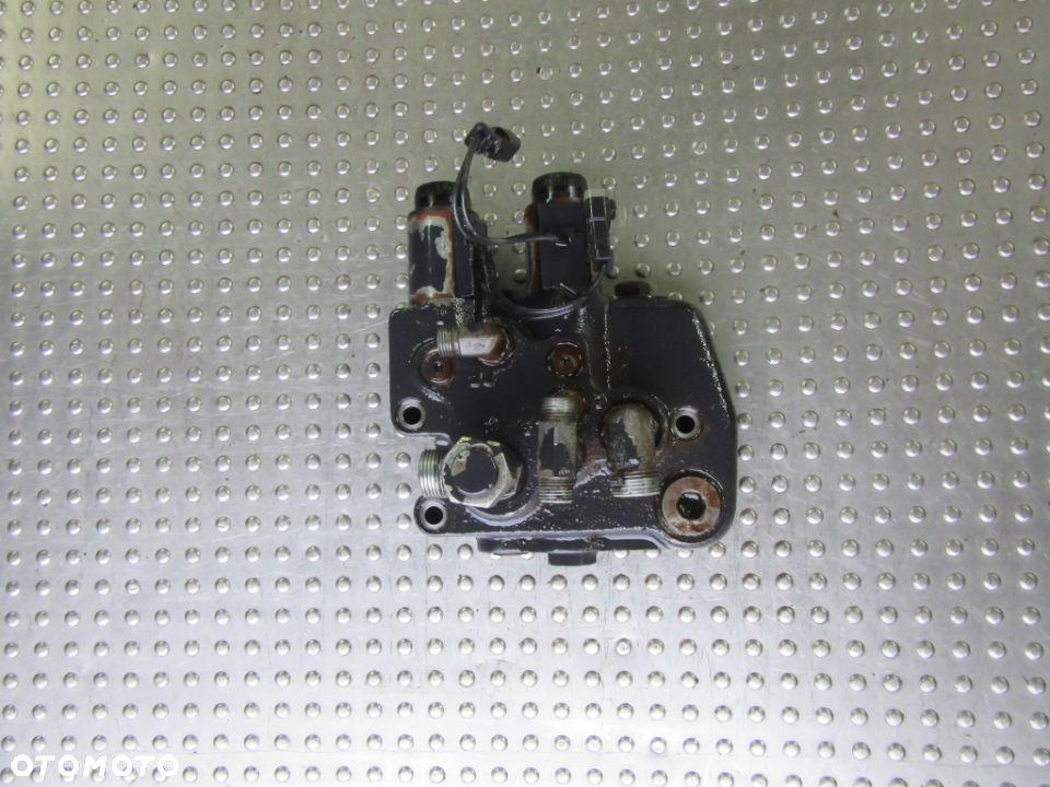 Rozdzielacz blok zaworowy cewka 284230A1 Case McCormick MTX ZTX XTX XTX185 XTX200 XTX215 - 1