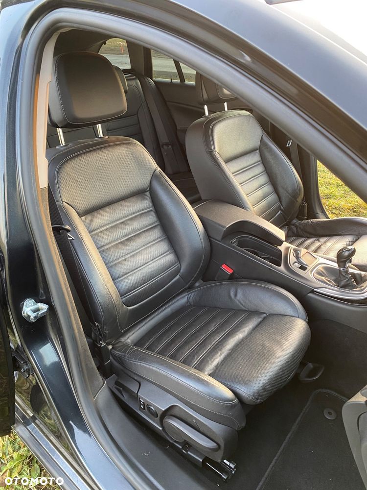 Opel Insignia - 18