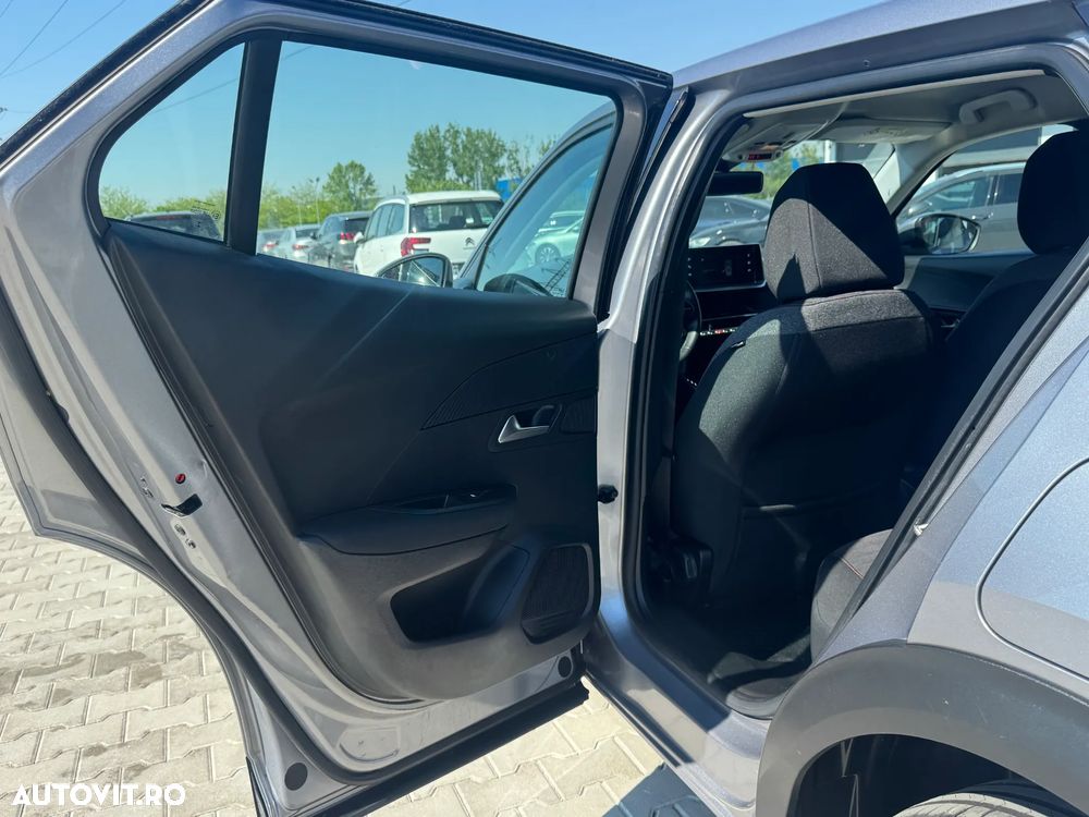 Peugeot 2008 BlueHDi 110 Active Pack - 21