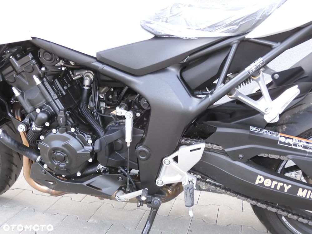 Honda Hornet - 32