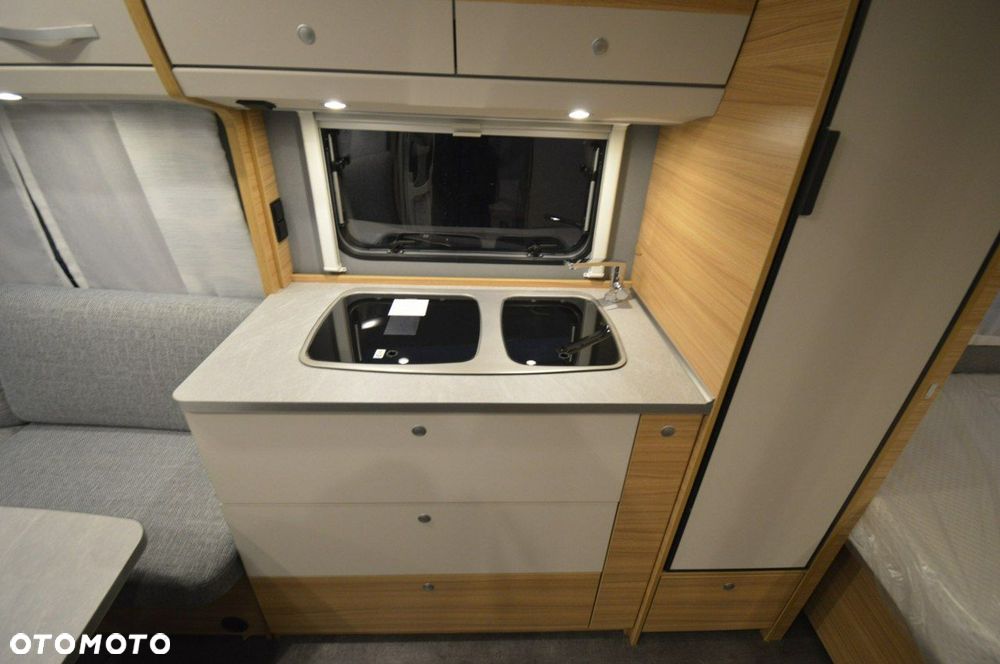 Dethleffs Camper 470 FR - 11
