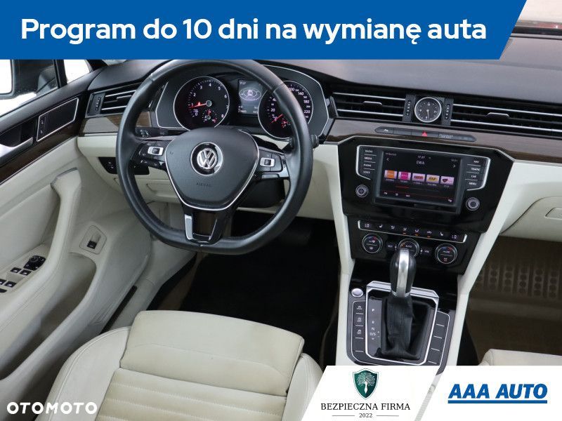 Volkswagen Passat Variant - 9