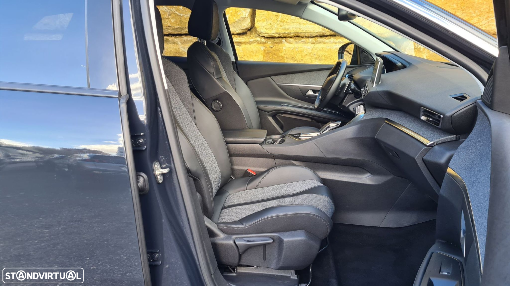 Peugeot 3008 1.5 BlueHDi Allure EAT8 - 32
