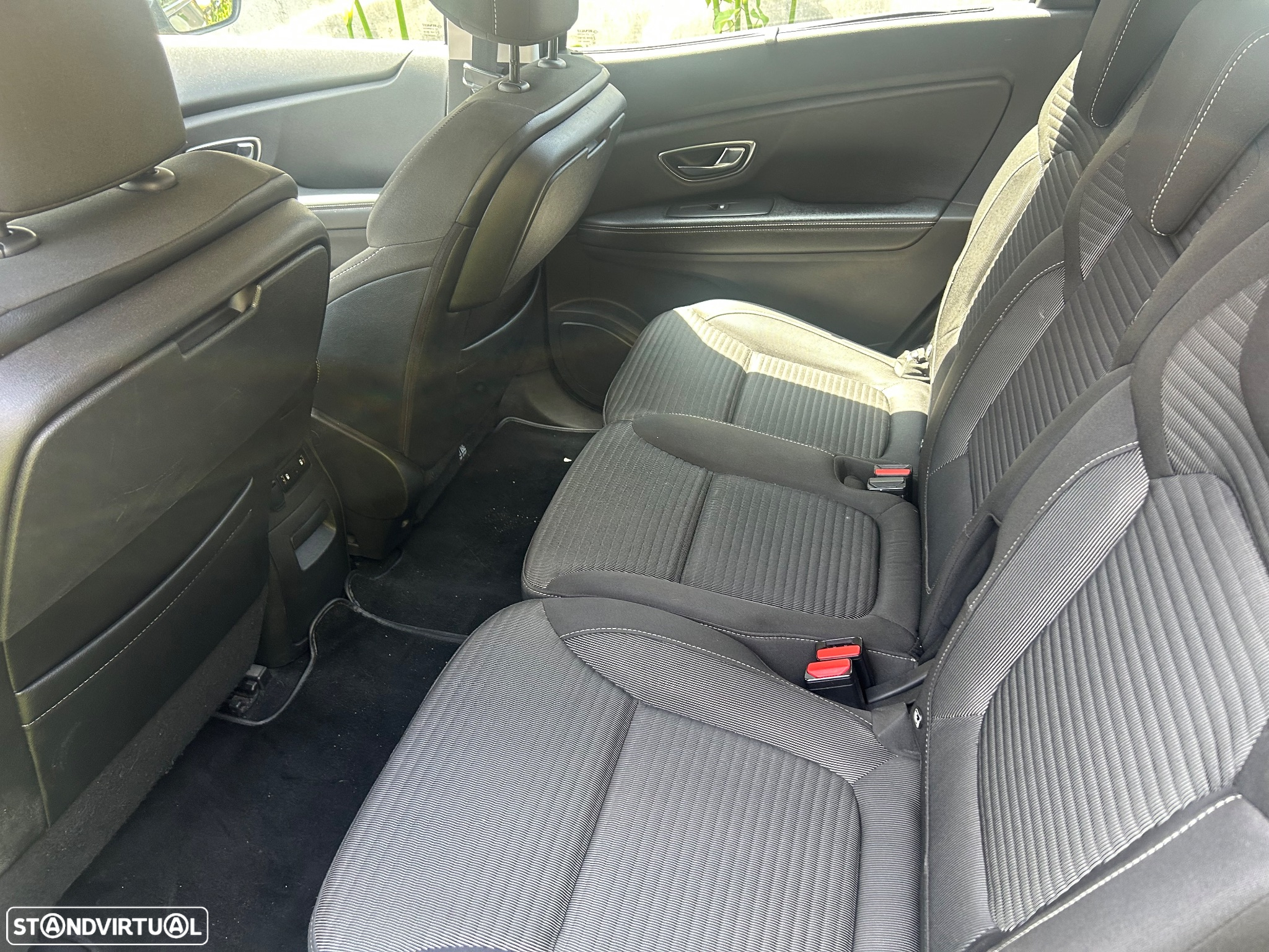 Renault Grand Scénic ENERGY dCi 110 EDC INTENS - 18