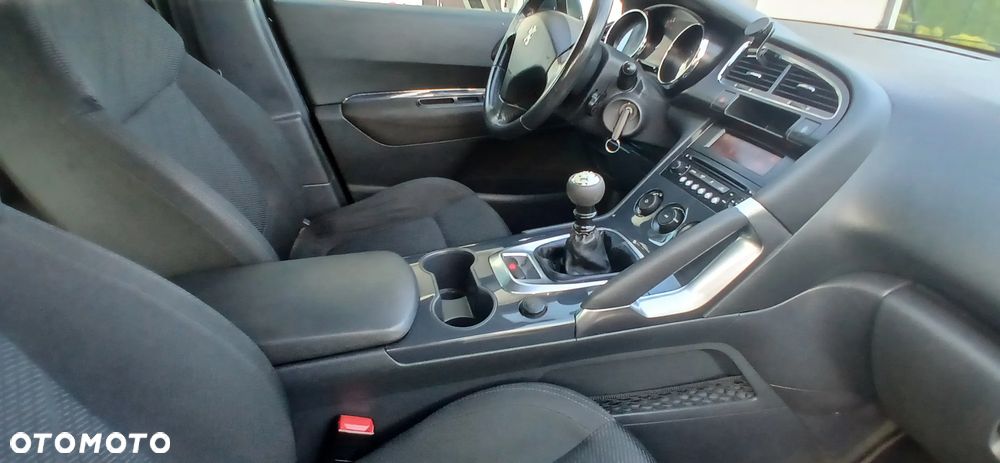 Peugeot 3008 1.6 HDi Trendy - 16
