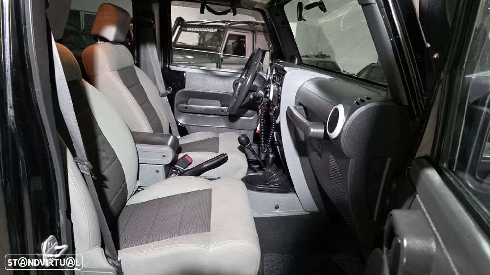 Jeep Wrangler Unlimited 2.8 CRD MTX Rubicon - 42
