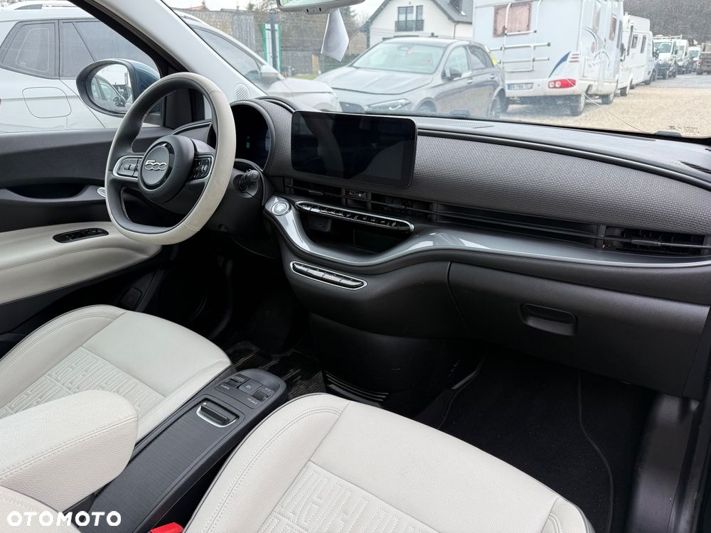 Fiat 500 23.8kWh La Prima by Bocelli - 12