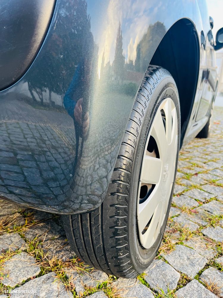 Peugeot 107 1.0 Urban Style - 6