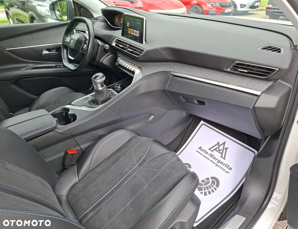 Peugeot 3008 BlueHDi 130 Stop & Start EAT8 Roadtrip - 30