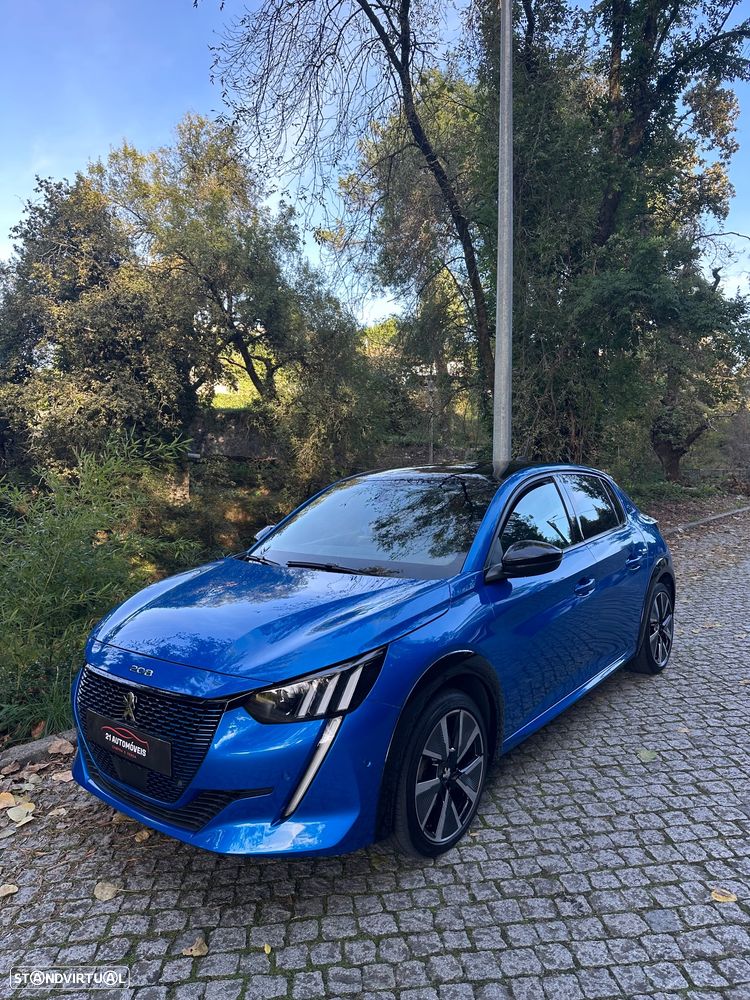 Peugeot e-208