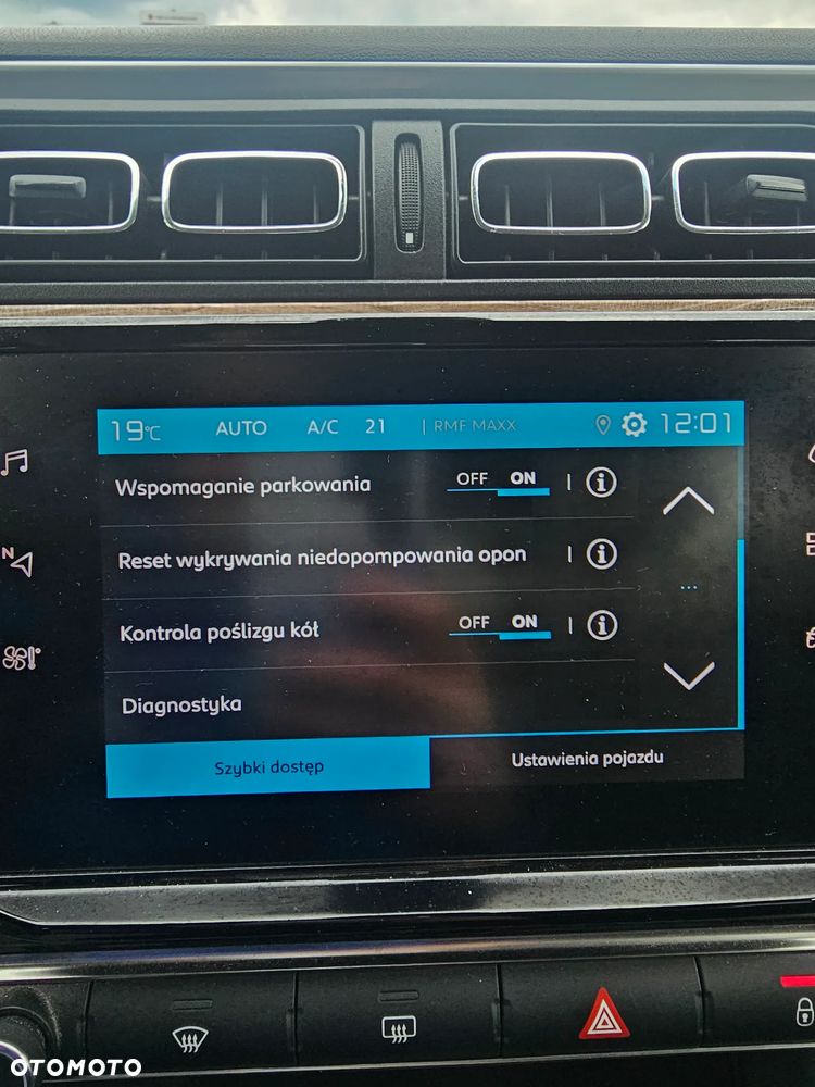 Citroën C3 1.2 PureTech Shine EAT6 - 25