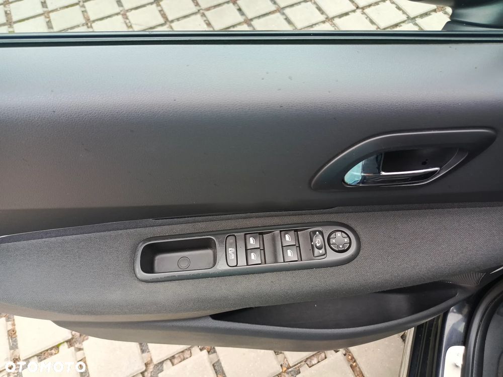 Peugeot 3008 1.6 HDi Premium - 24