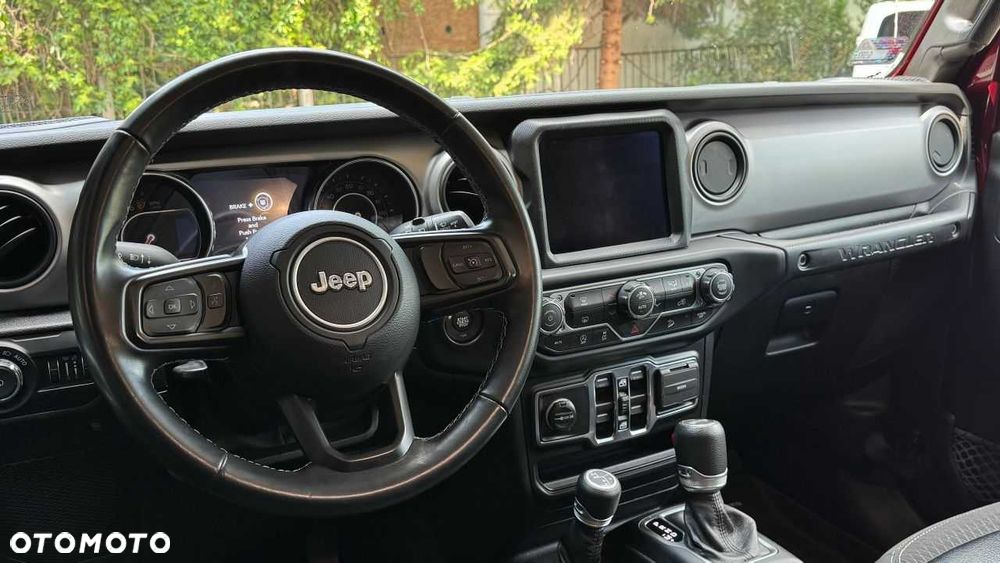 Jeep Wrangler - 4