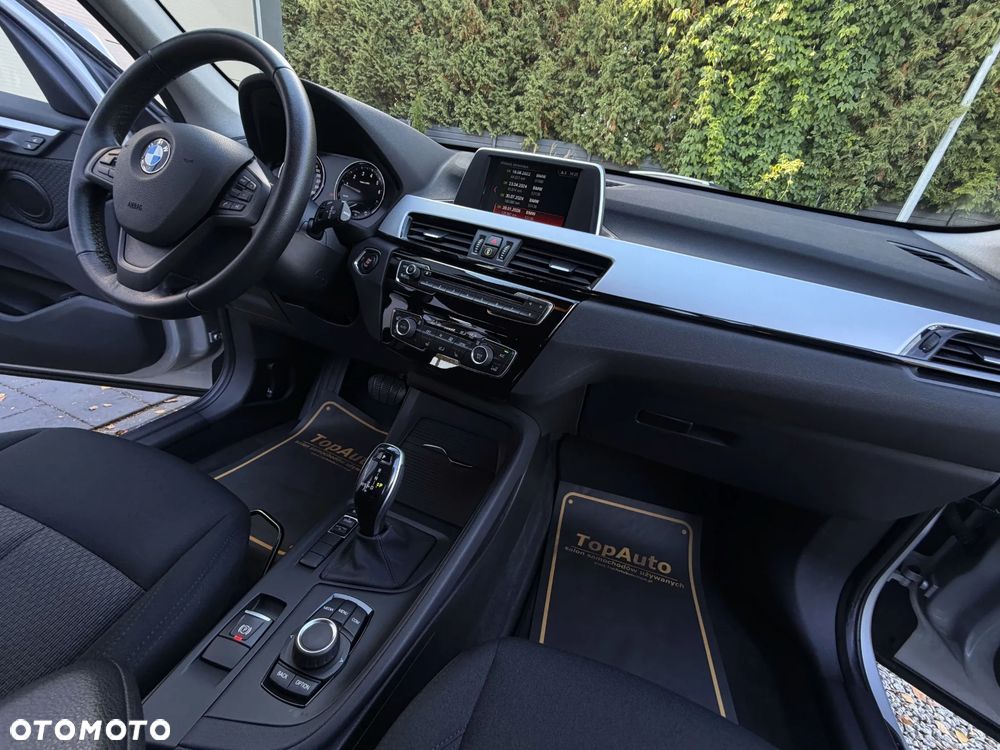 BMW X1 sDrive20i Advantage - 16