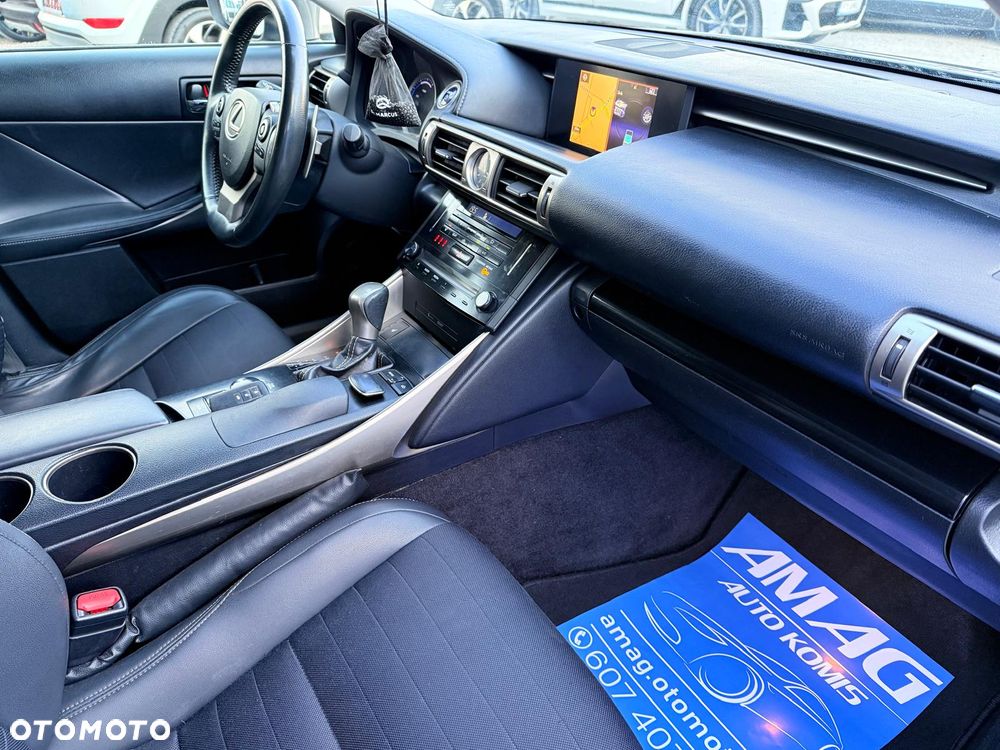 Lexus IS - 15