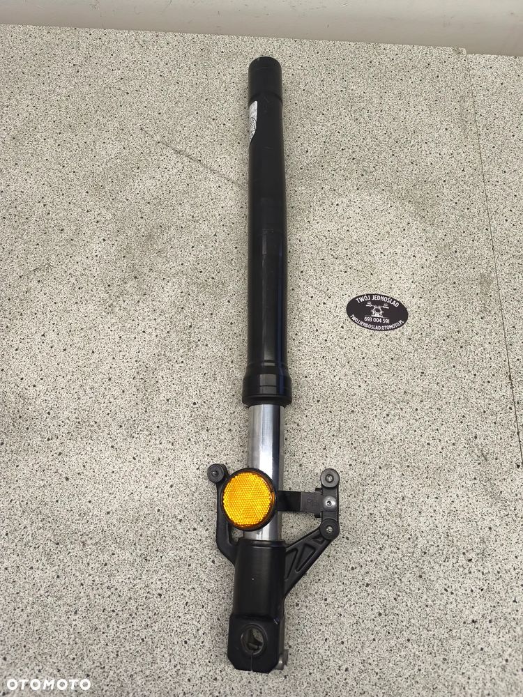Laga prawa, zawieszenie przód, przednie, amortyzator prawy Yamaha R125 R 125 2023