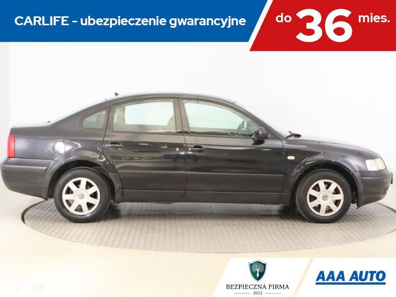 Volkswagen Passat - 8