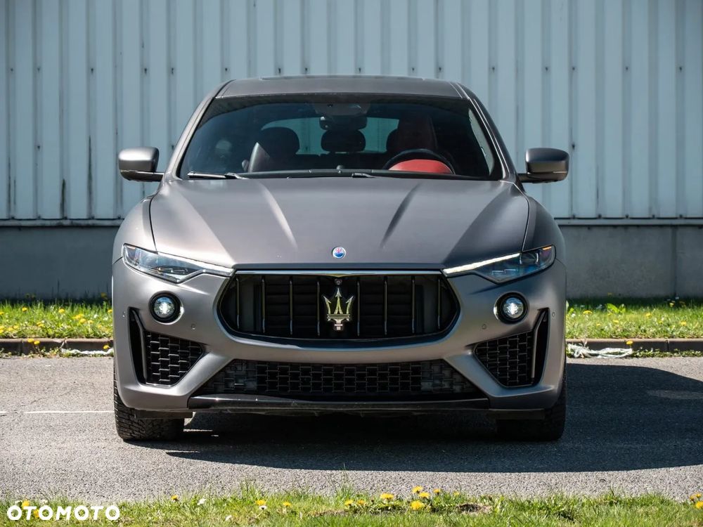 Maserati Levante Essence - 3