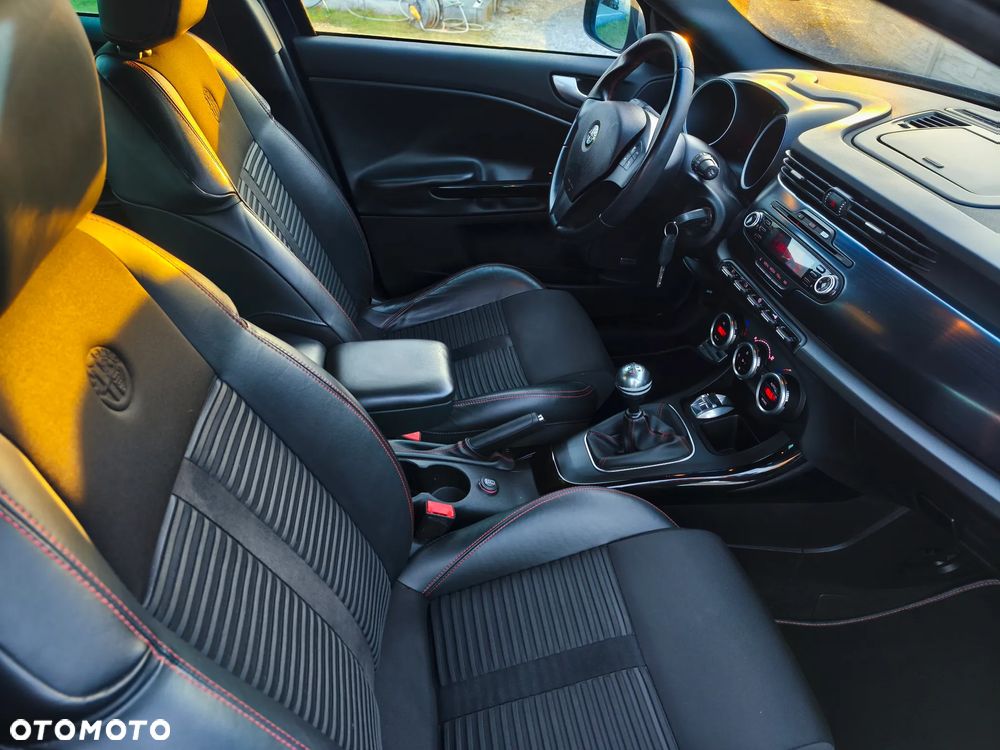 Alfa Romeo Giulietta 1.4 TB 16V Lusso - 8