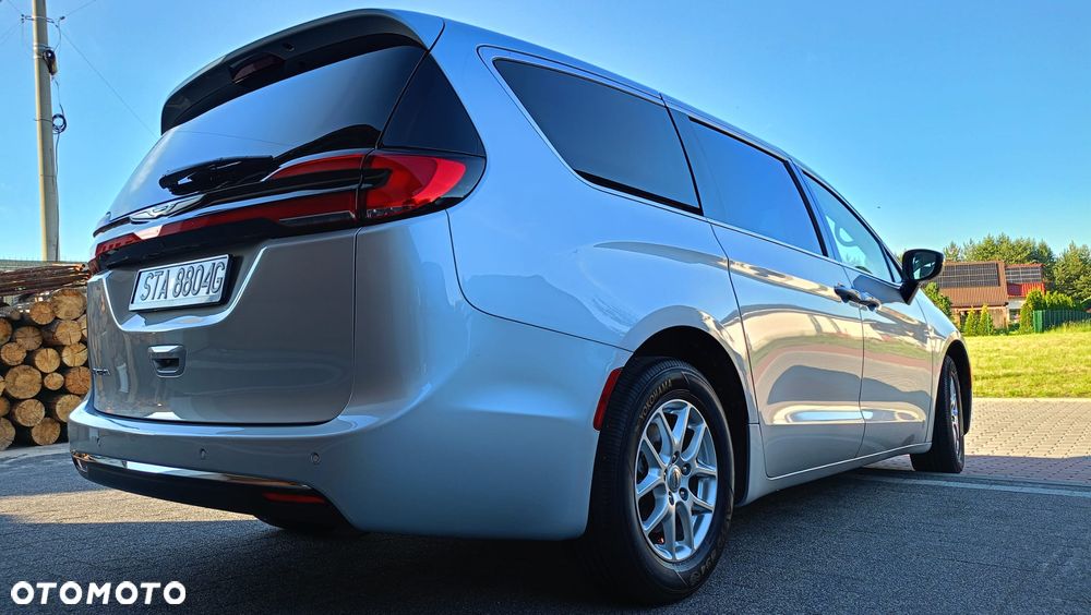 Chrysler Pacifica - 14