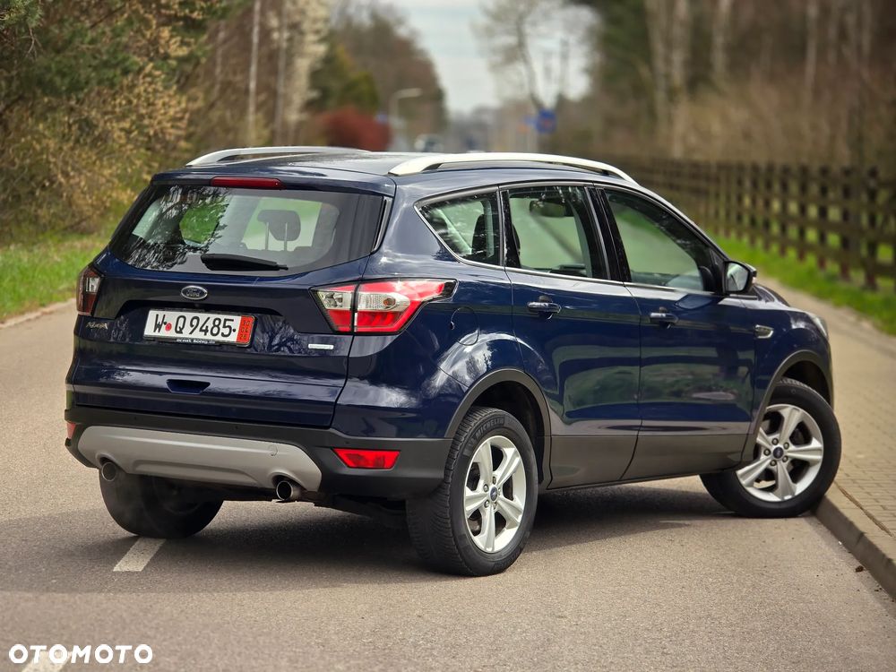 Ford Kuga 1.5 EcoBoost 2x4 Titanium - 4