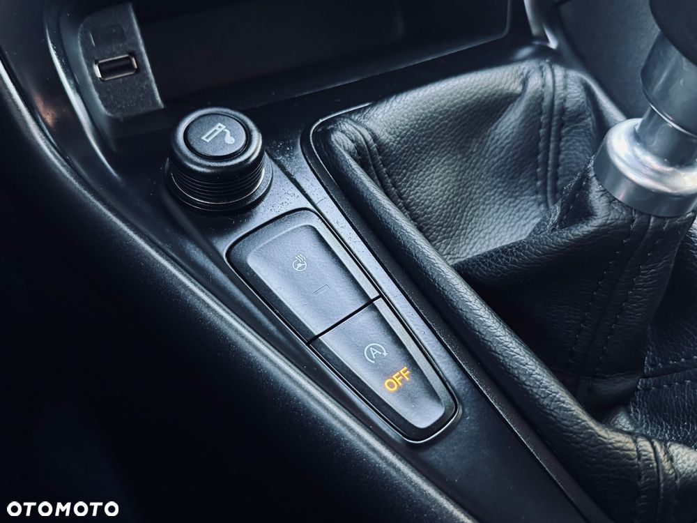 Ford Focus 1.0 EcoBoost Active Business - 27