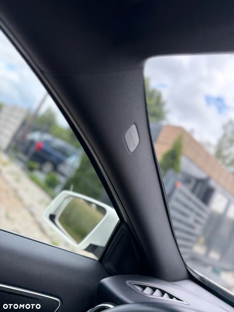 Mercedes-Benz Klasa A 180 BlueEfficiency Edition - 23