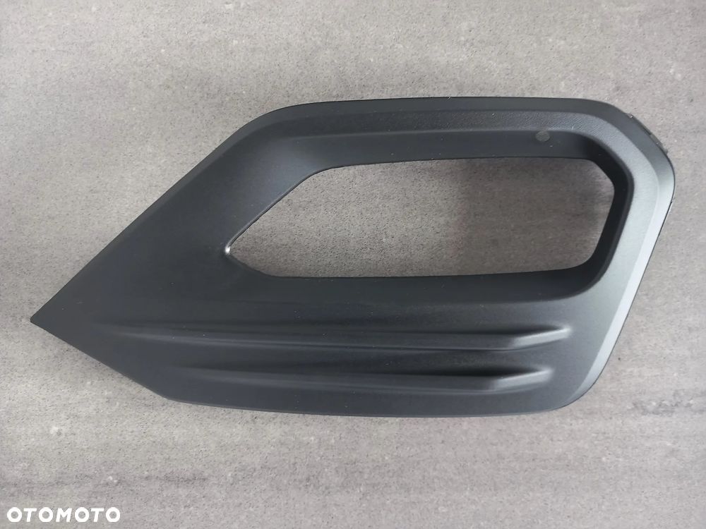 Ramka halogenu - kratka prawa Ford Fiesta 2017- 2328374 - 1
