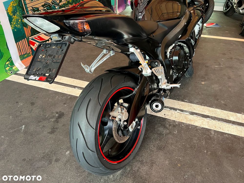 Suzuki GSX-R - 12