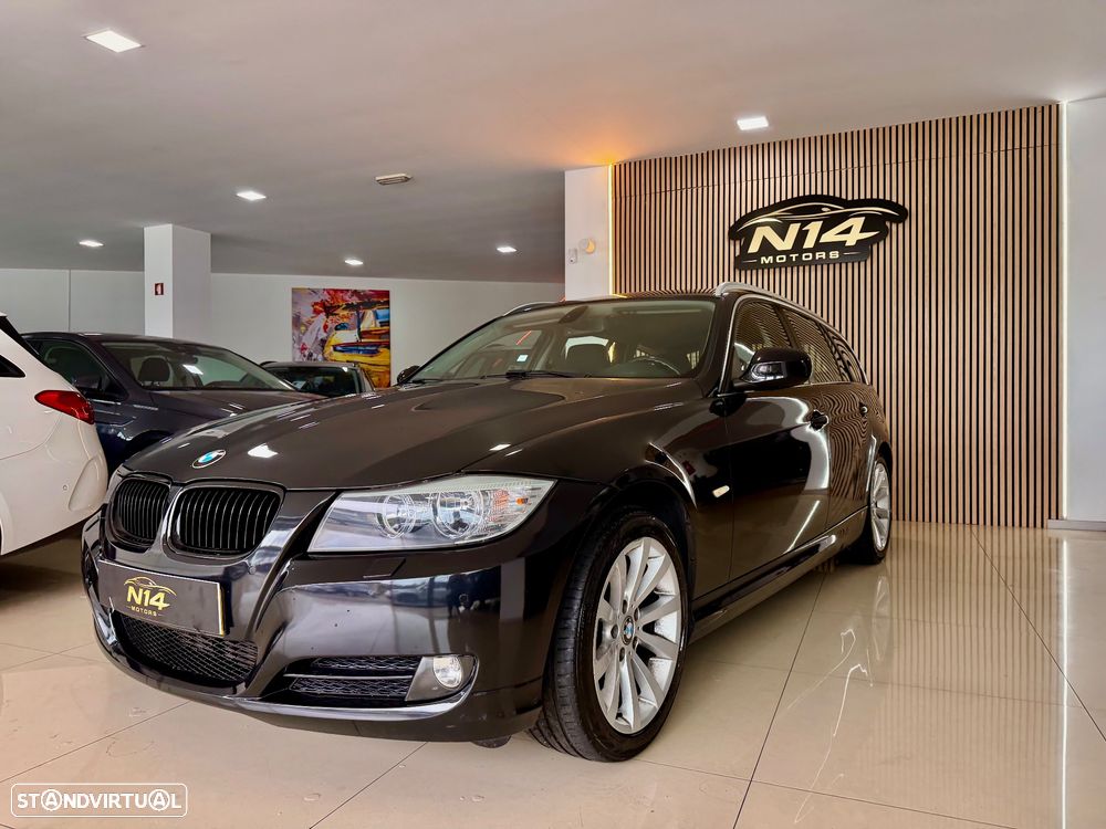 BMW 318 d LifeStyle Auto - 23