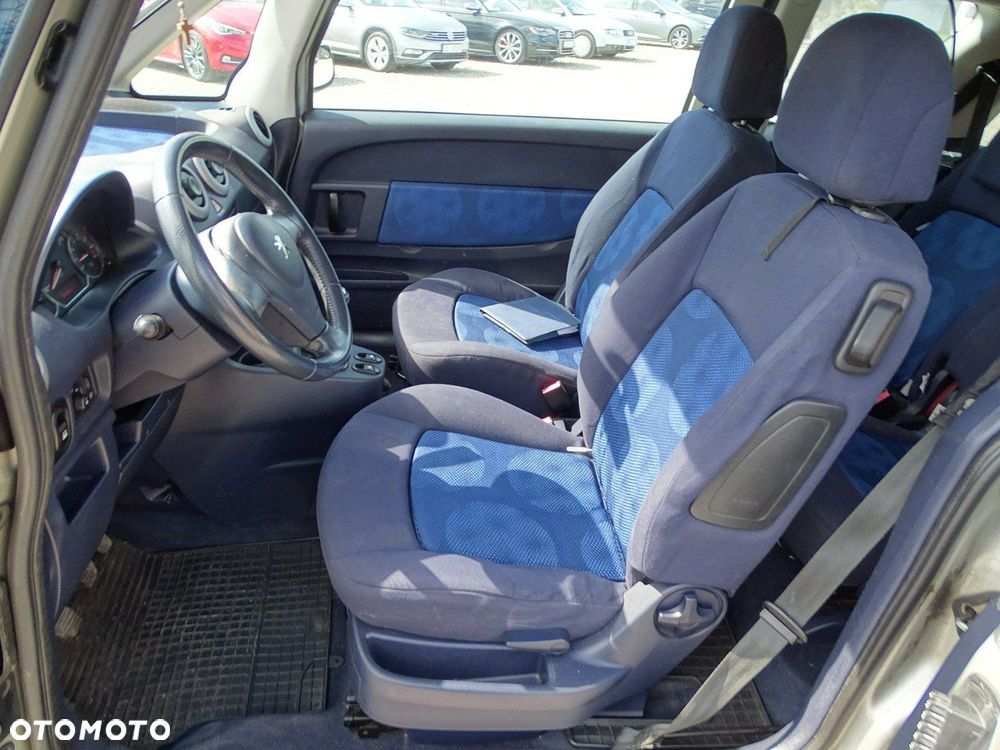Peugeot 1007 - 9