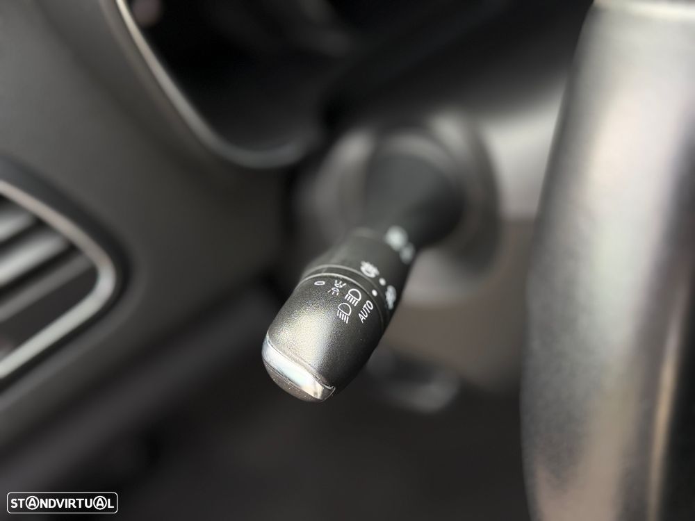 Renault Mégane 1.5 dCi Bose Edition J18 - 13