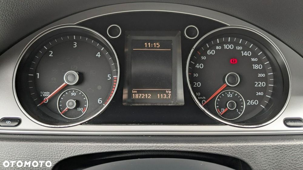 Volkswagen Passat 2011
