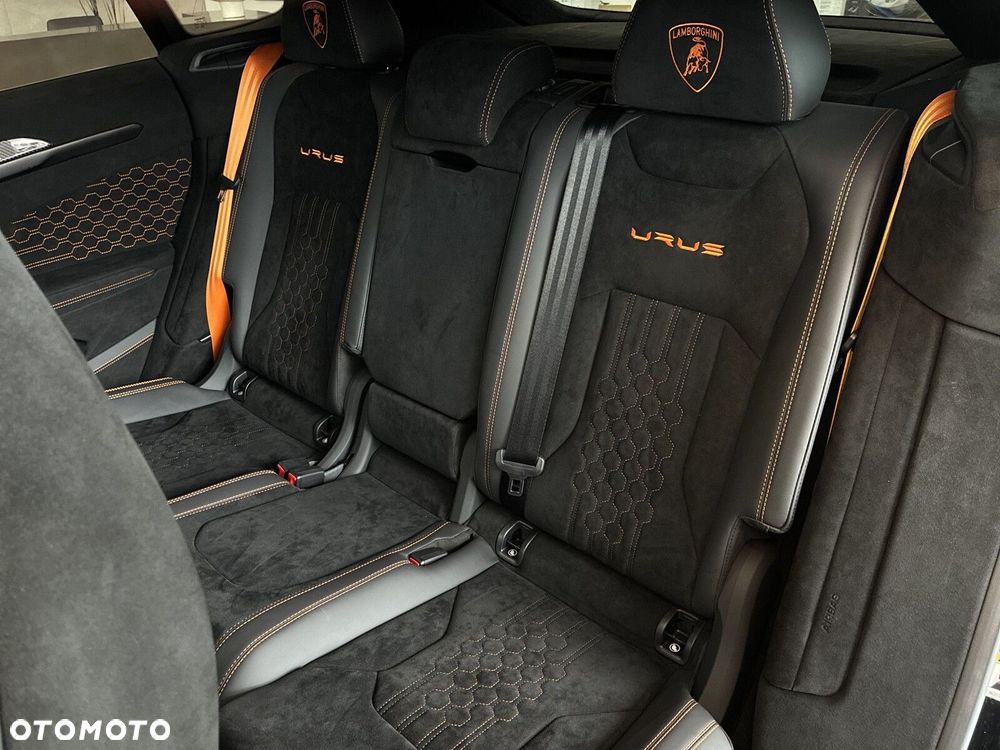 Lamborghini Urus - 21
