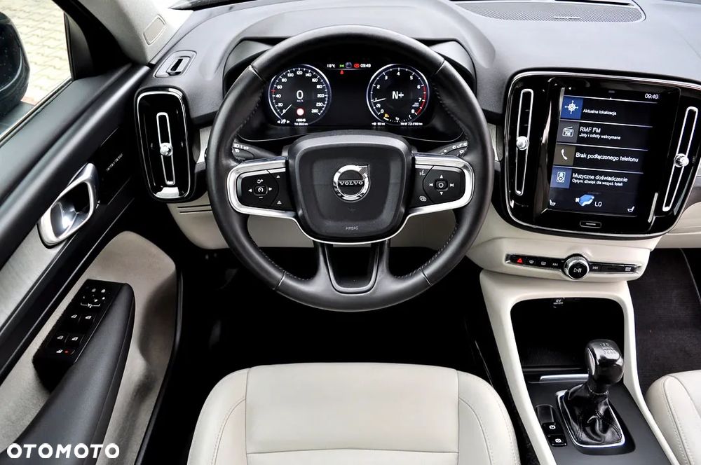 Volvo XC 40 T3 Inscription - 28